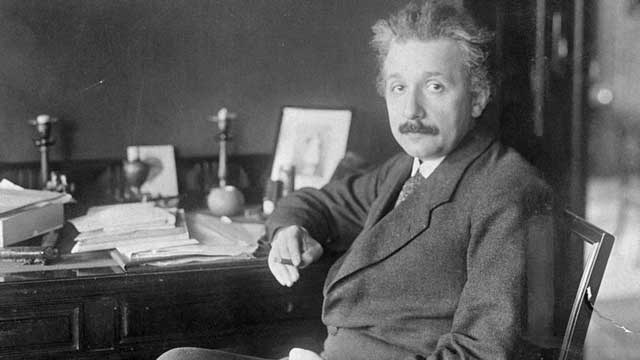 ما الذي جاء في رسالة آينشتاين التي بيعت بمبلغ 1.2 مليون دولار؟