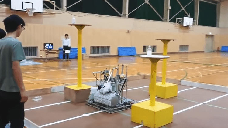 طلاب يابانيون يطورون روبوتات مذهلة