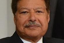 عن العالم الدكتور أحمد زويل