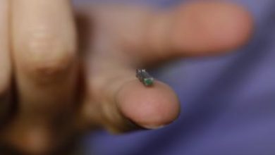 شريحة لاسلكية صغيرة تزرع تحت الجلد للحصول على تحليل مستمر للدم
